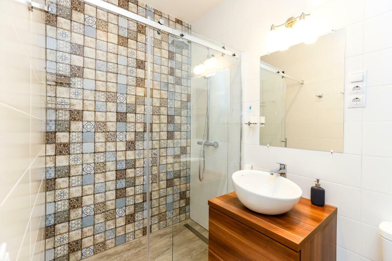 D8 Design Apartment & Studio Eger Luaran gambar