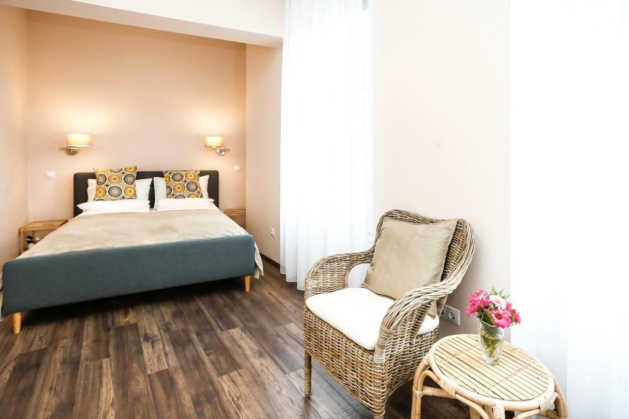 D8 Design Apartment & Studio Eger Luaran gambar