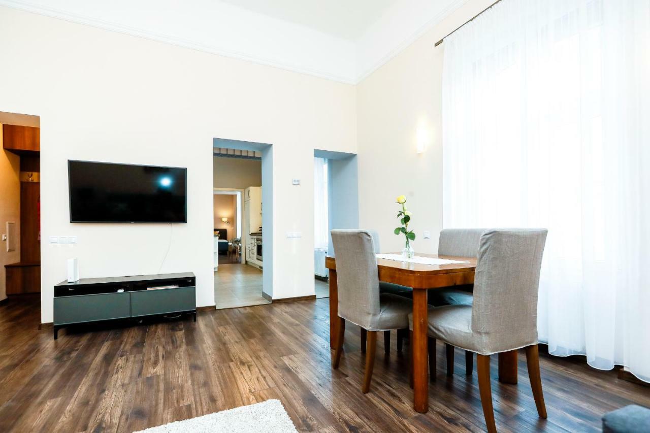 D8 Design Apartment & Studio Eger Luaran gambar